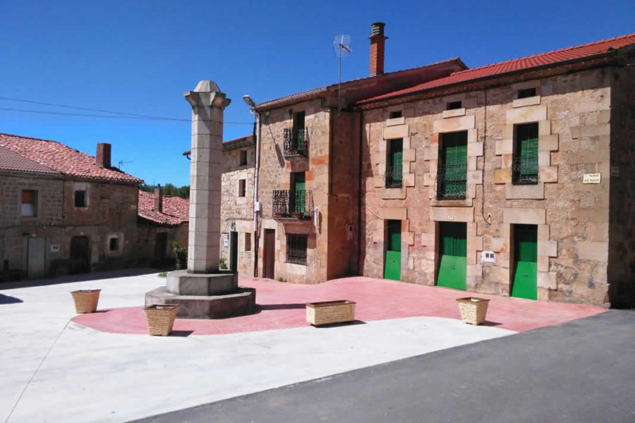 Plazas y calles en Castrillo de la Reina, Burgos